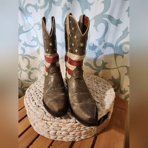 Cowgirl boots Americana size 8